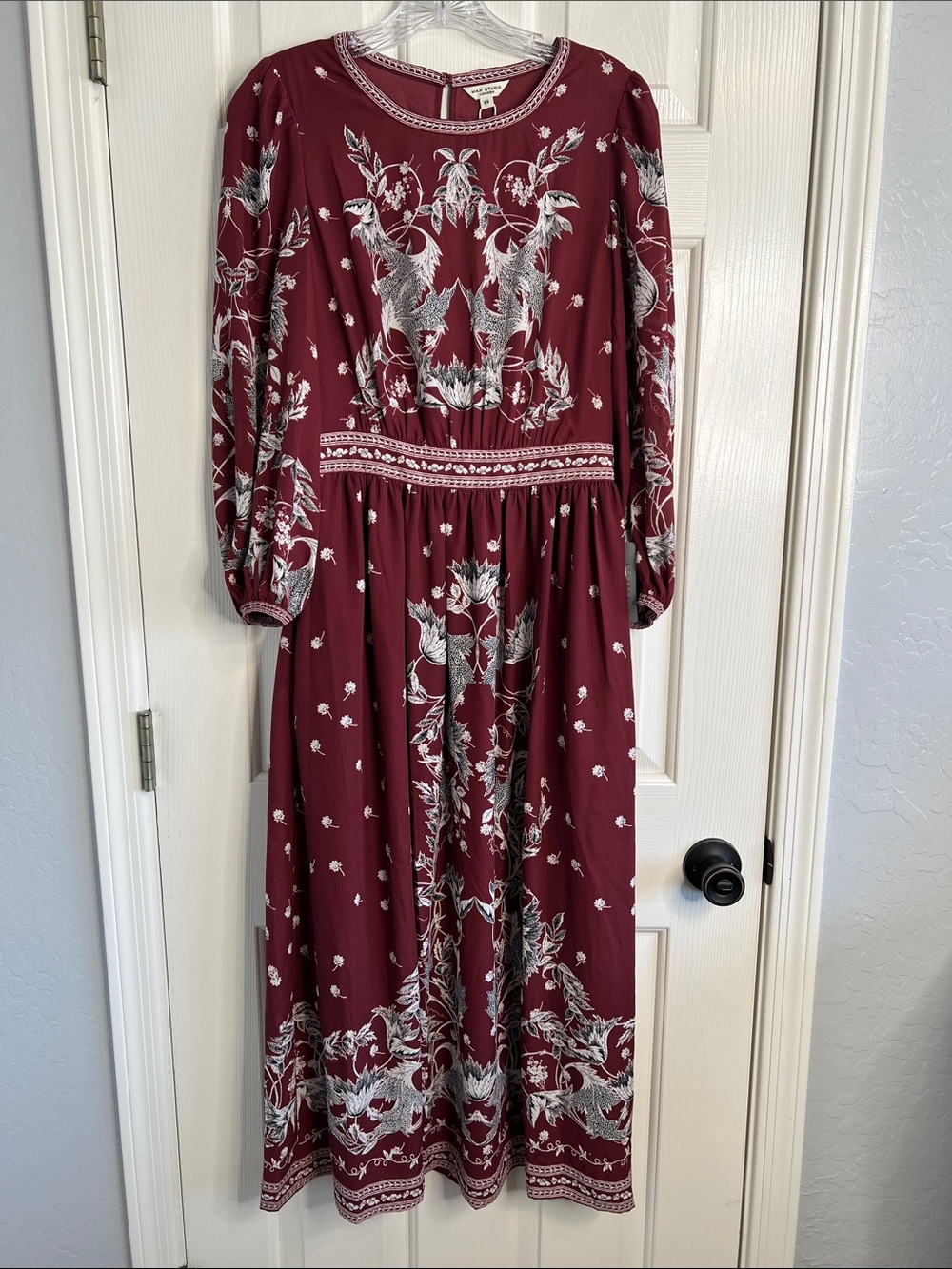 NWT Max Studio maroon long sleeve maxi dress white leaf & floral design XS